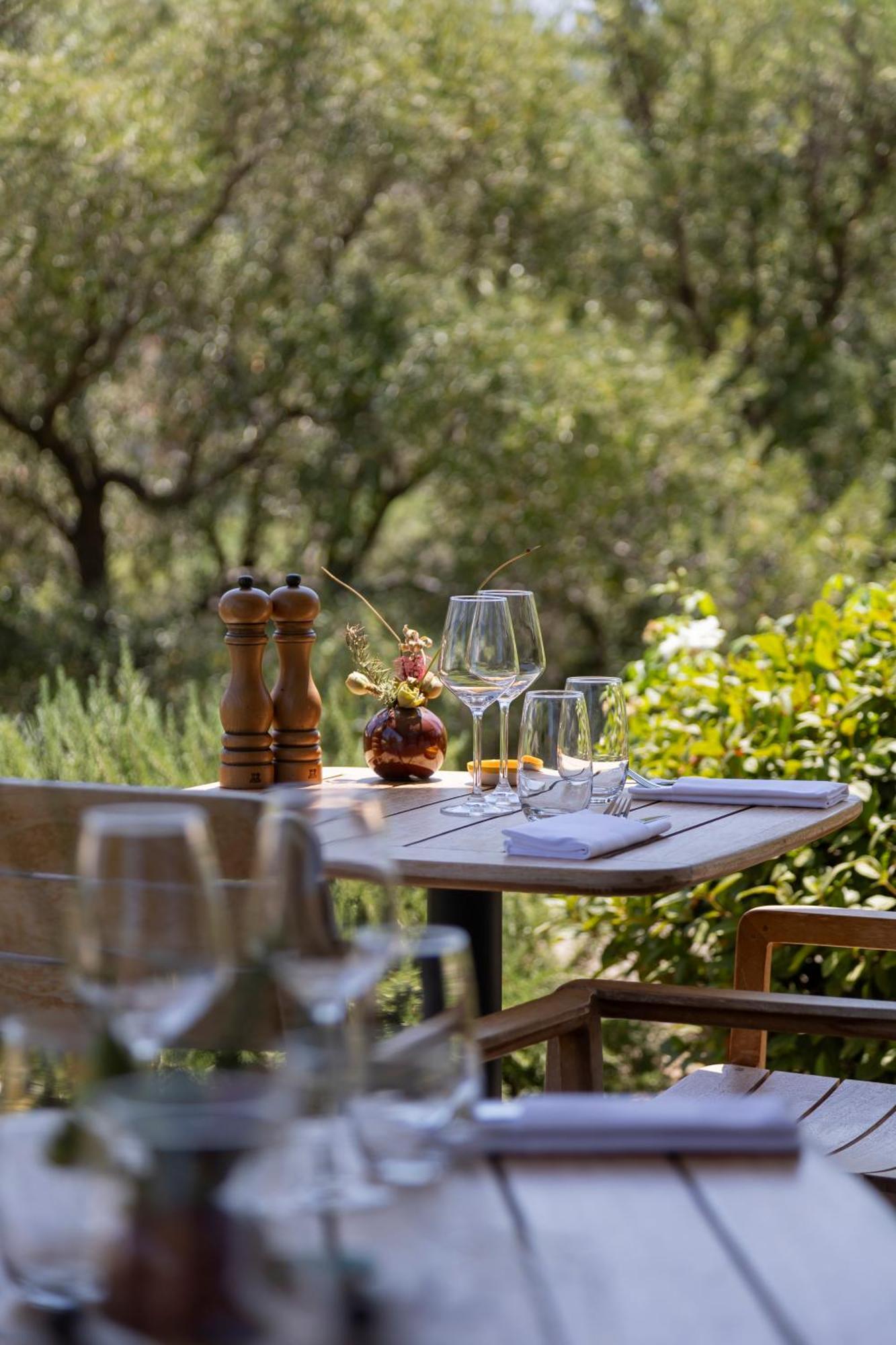 Hotel Restaurant Villa Josephine LʼÎle-Rousse 外观 照片