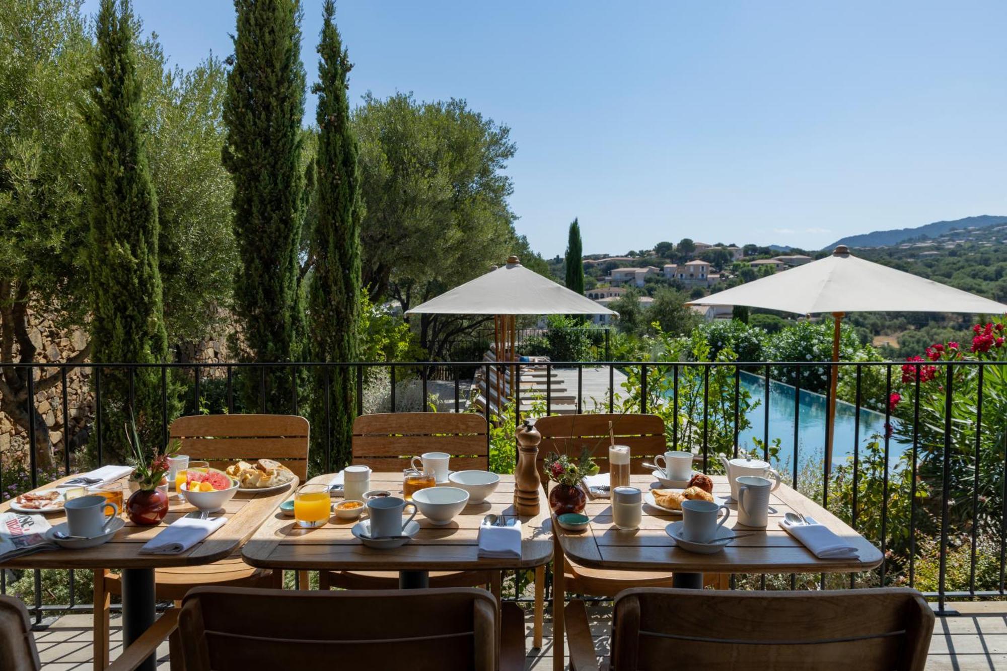 Hotel Restaurant Villa Josephine LʼÎle-Rousse 外观 照片
