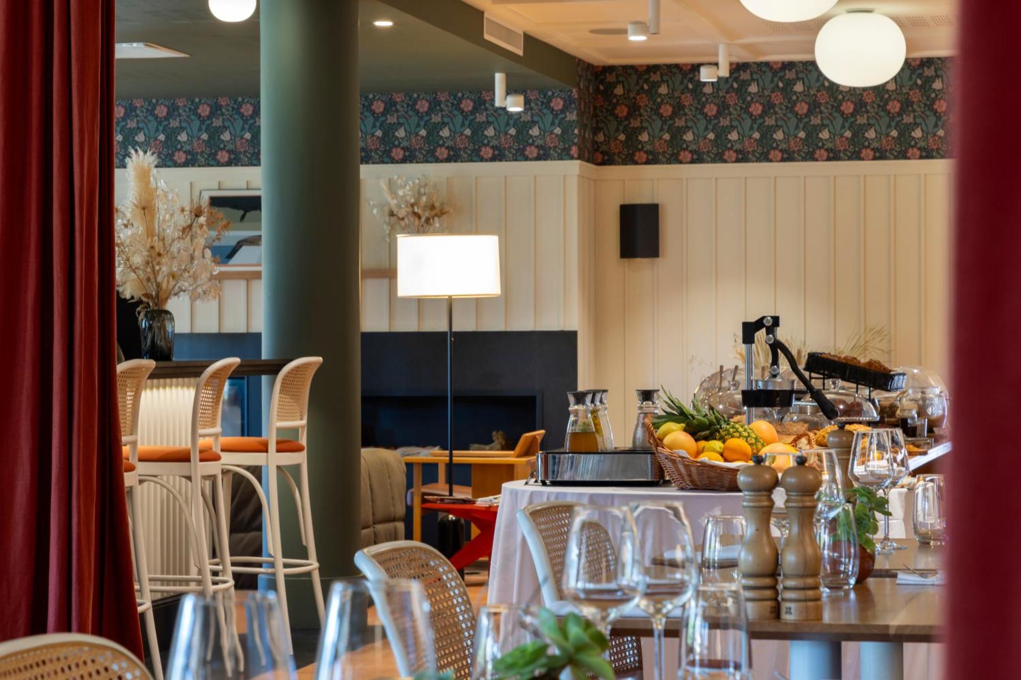 Hotel Restaurant Villa Josephine LʼÎle-Rousse 外观 照片