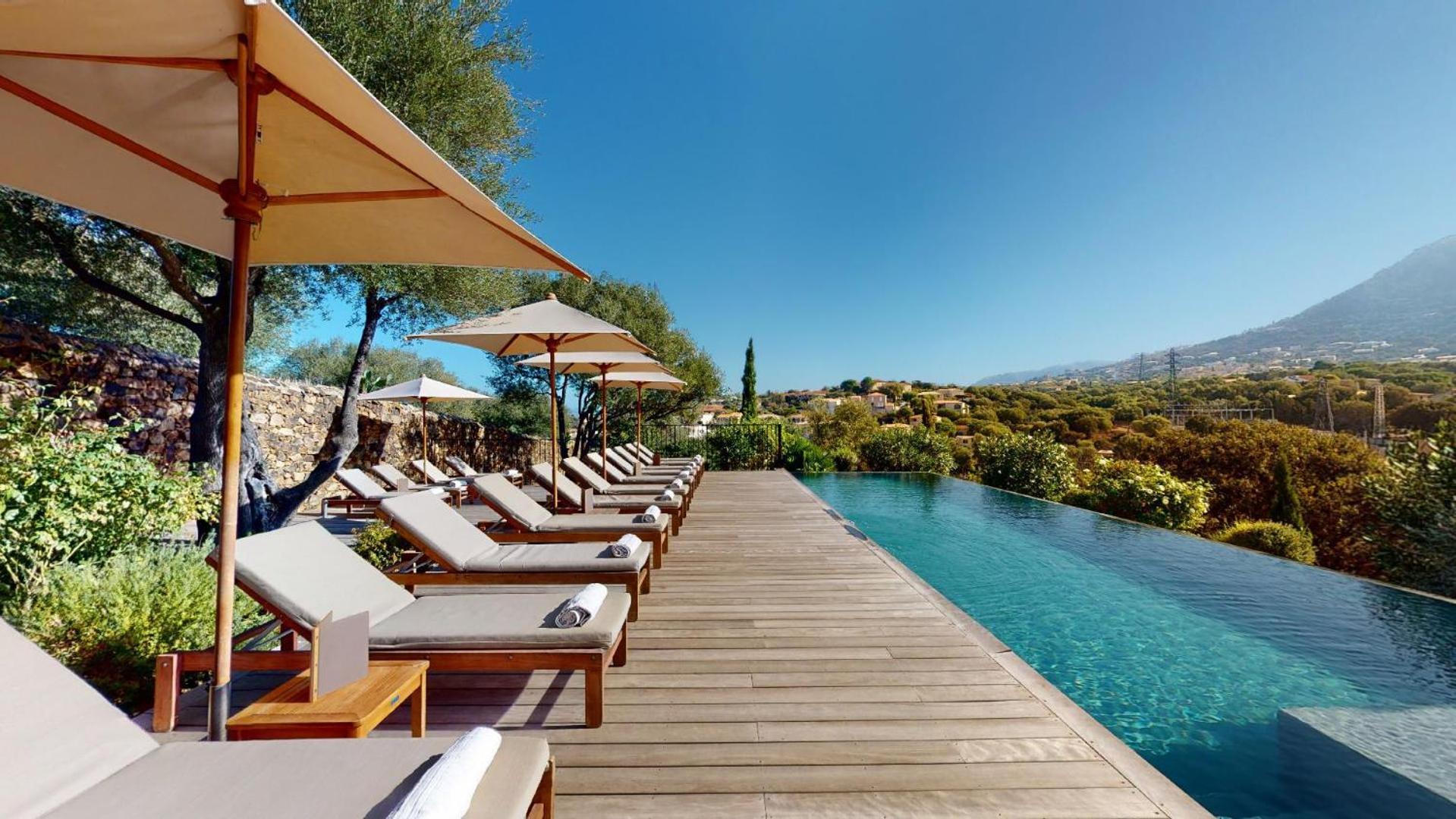 Hotel Restaurant Villa Josephine LʼÎle-Rousse 外观 照片